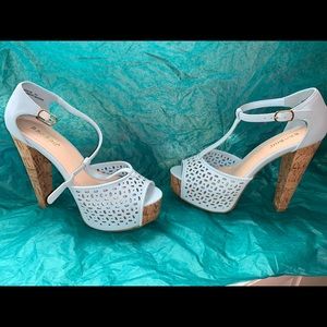 BAMBOO Baby Blue spring/summer High Heels NEW 6.5